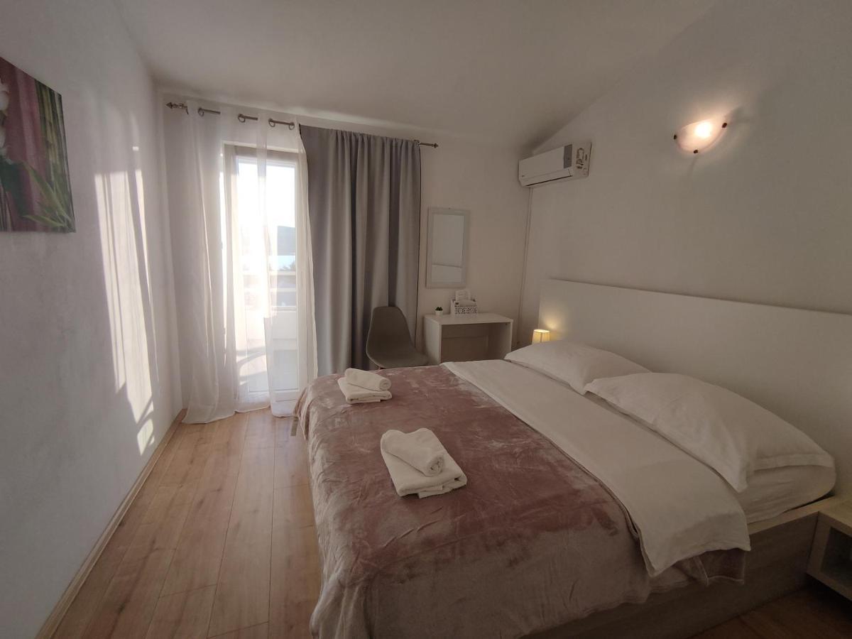 Hotel Restoran Bartol Rovanjska Exteriér fotografie